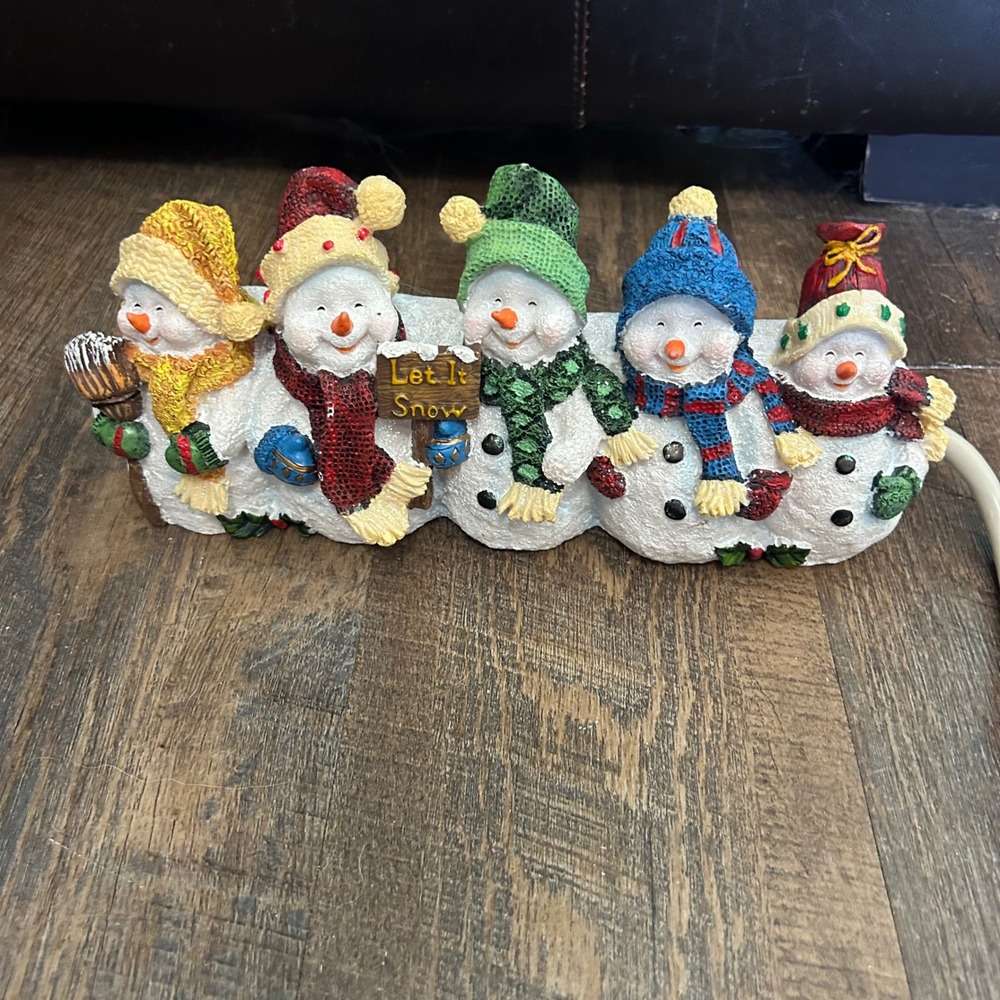 Stanley Christmas Snowman Family 6-Outlet Power Strip Cover Let It Snow Decor